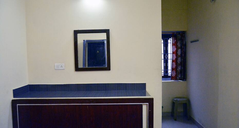 Enaans Holidays Inn, Kodaikanal 5